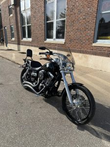 2014 Harley Davidson Wide Glide01